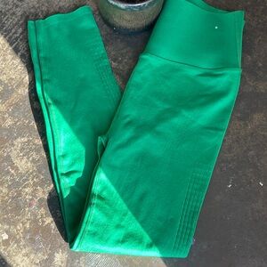 Fabletics High-Waisted legging Size: L